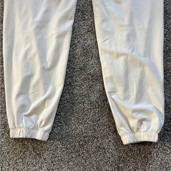 VUORI Halo Performance Stretch Warm Up Joggers Cream DreamKnit Womens SMALL - Picture 8 of 9